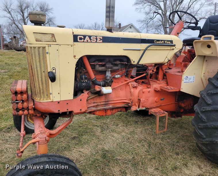 image for item DL7831 Case Comfort King 730 tractor
