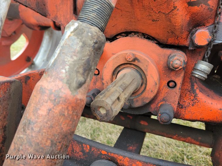 image for item DL7831 Case Comfort King 730 tractor