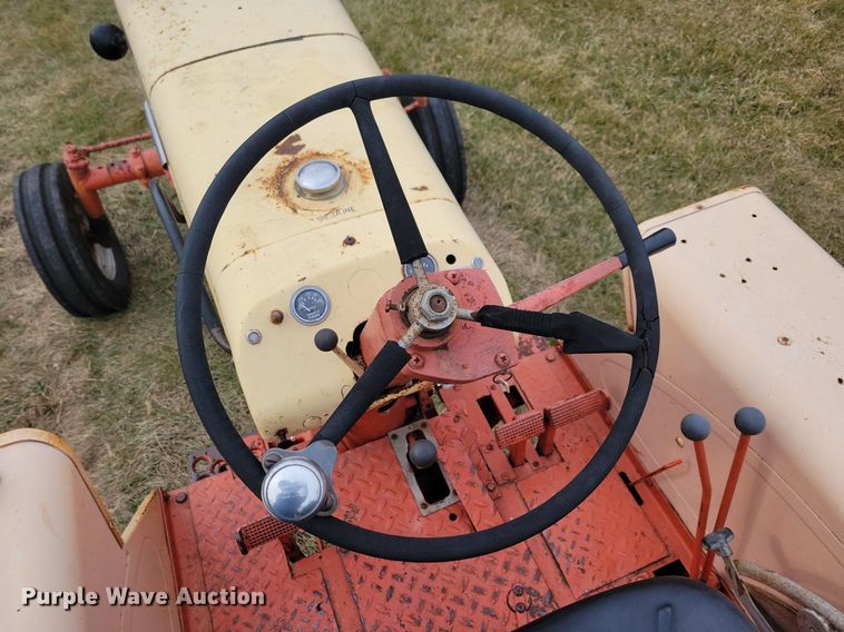 image for item DL7831 Case Comfort King 730 tractor