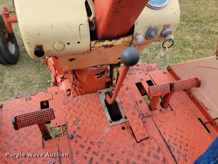 image for item DL7831 Case Comfort King 730 tractor