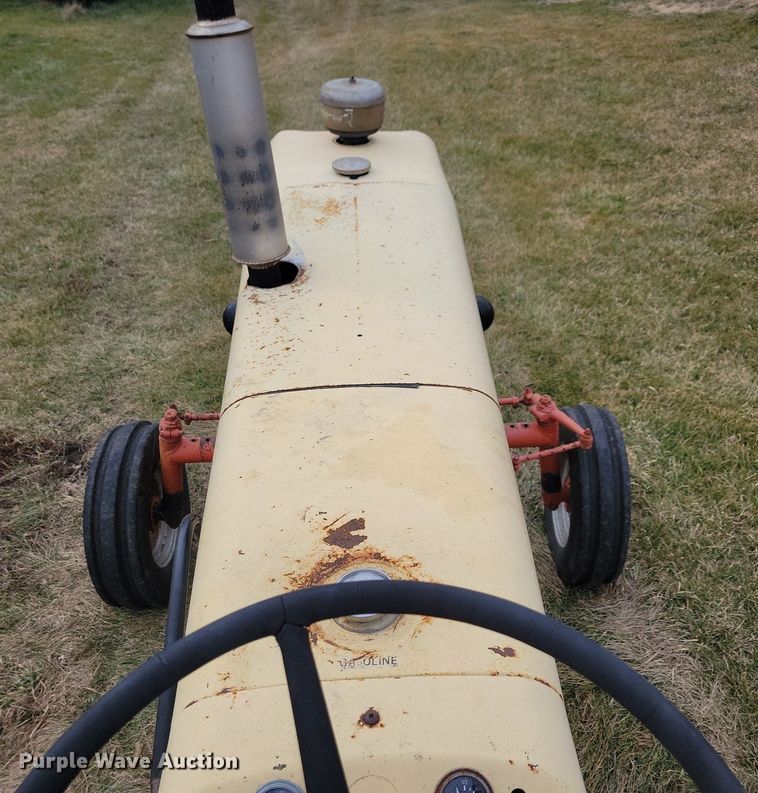 image for item DL7831 Case Comfort King 730 tractor