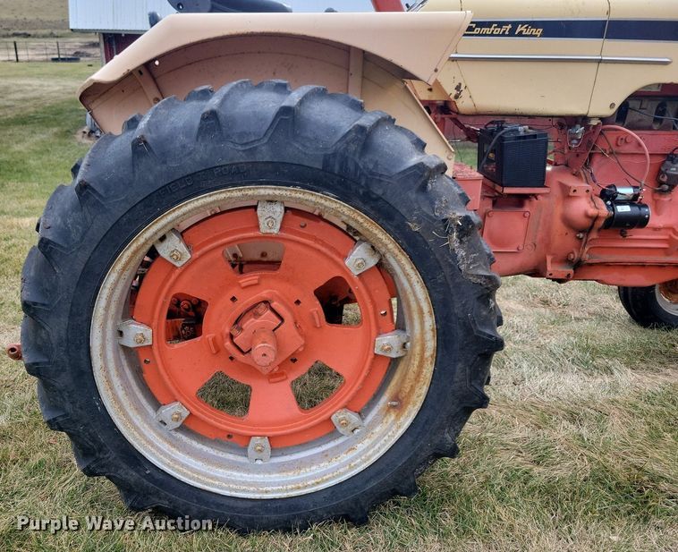 image for item DL7831 Case Comfort King 730 tractor