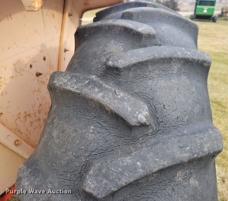 image for item DL7831 Case Comfort King 730 tractor