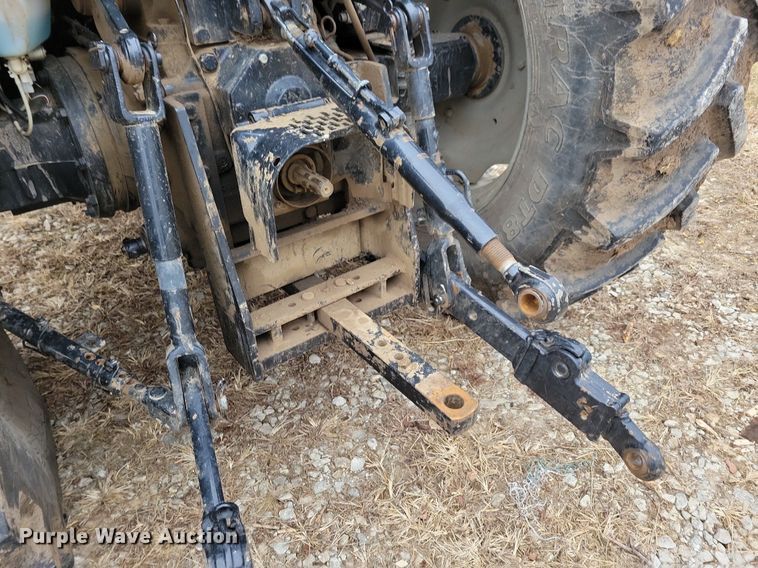 image for item DL7832 2012 Case Farmall 105U MFWD tractor