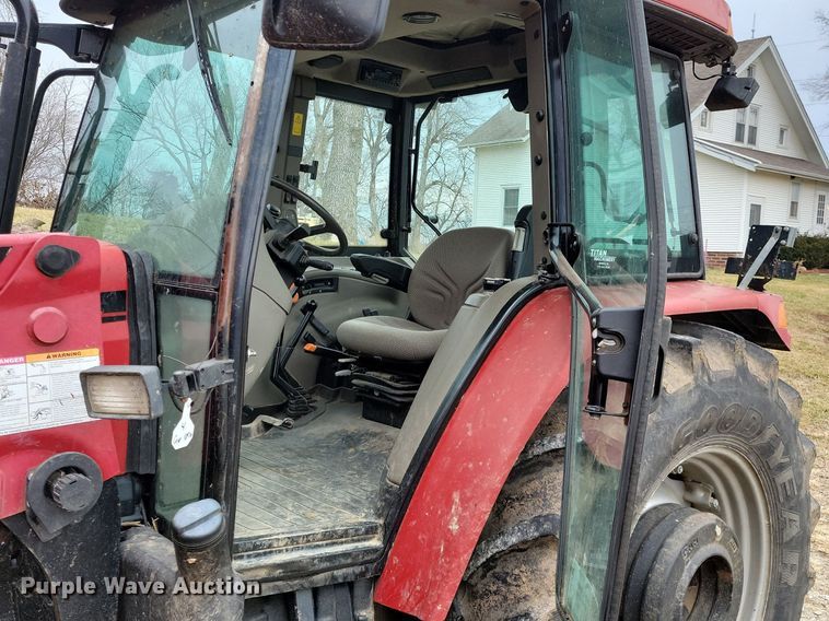 image for item DL7832 2012 Case Farmall 105U MFWD tractor