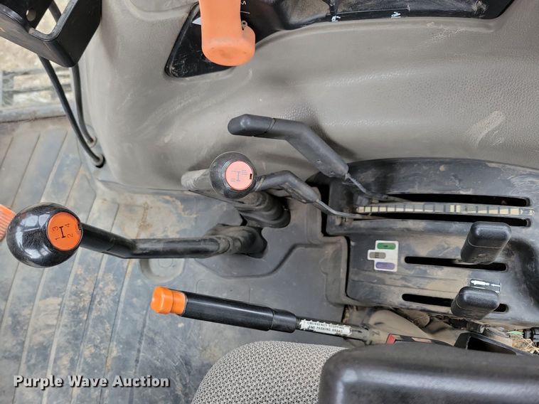 image for item DL7832 2012 Case Farmall 105U MFWD tractor