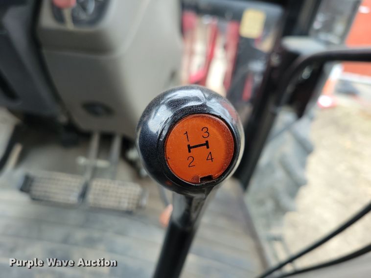 image for item DL7832 2012 Case Farmall 105U MFWD tractor