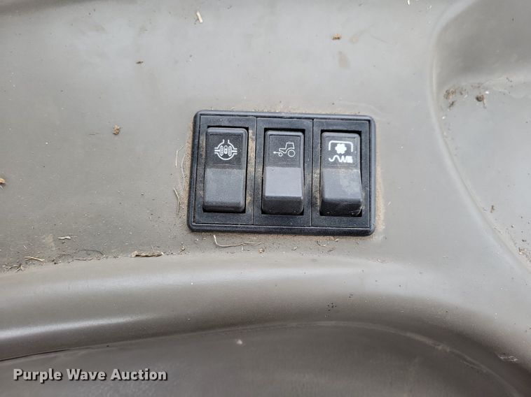 image for item DL7832 2012 Case Farmall 105U MFWD tractor