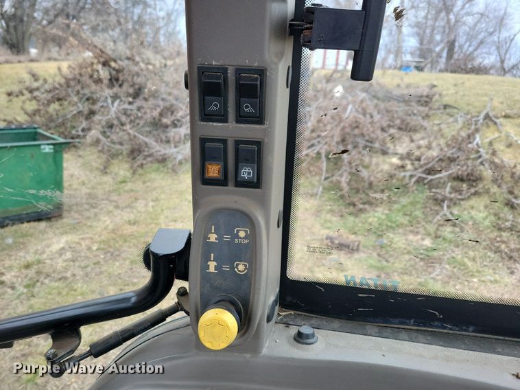 image for item DL7832 2012 Case Farmall 105U MFWD tractor