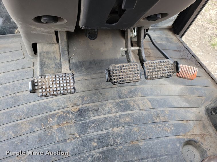 image for item DL7832 2012 Case Farmall 105U MFWD tractor