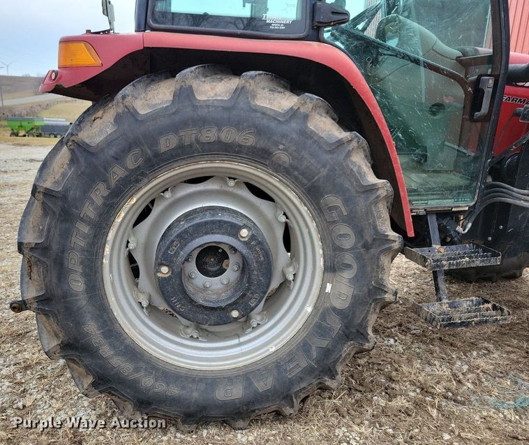 image for item DL7832 2012 Case Farmall 105U MFWD tractor