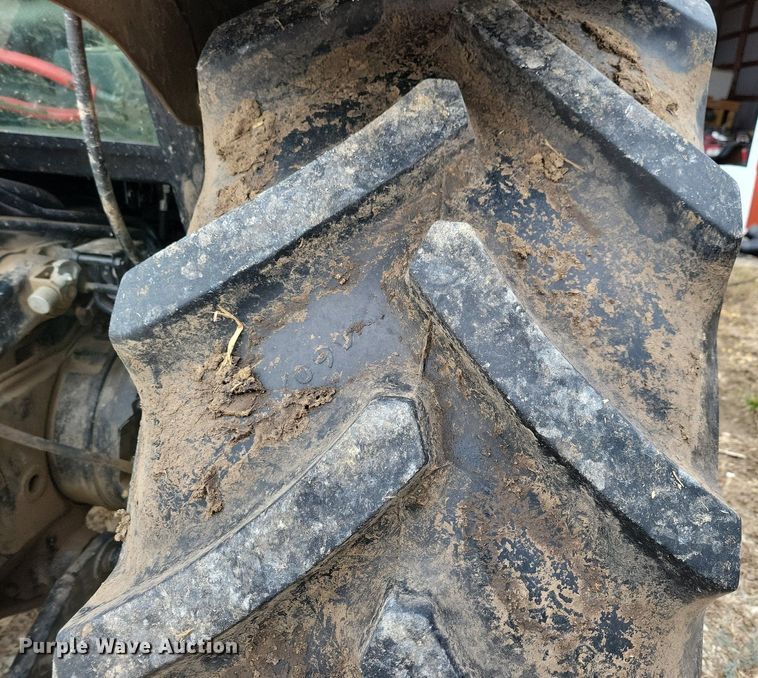 image for item DL7832 2012 Case Farmall 105U MFWD tractor