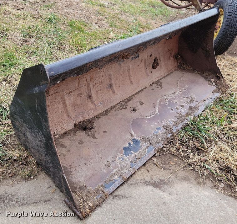 image for item DL7832 2012 Case Farmall 105U MFWD tractor