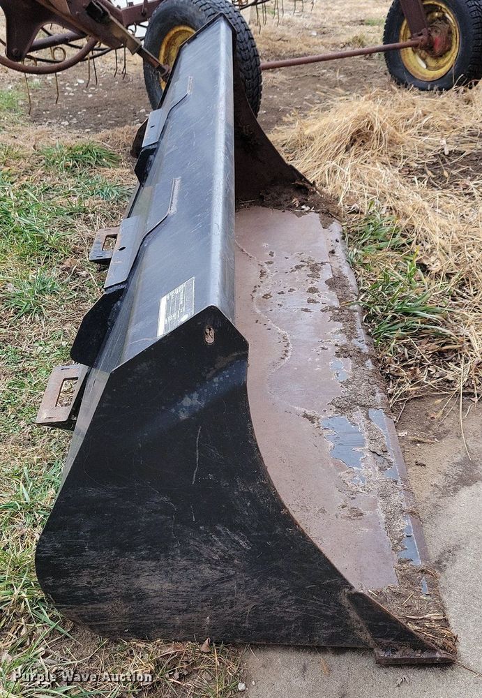 image for item DL7832 2012 Case Farmall 105U MFWD tractor