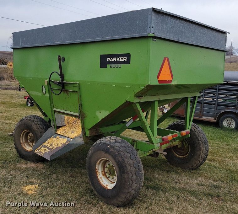 image for item DL7833 Parker 2500 gravity wagon