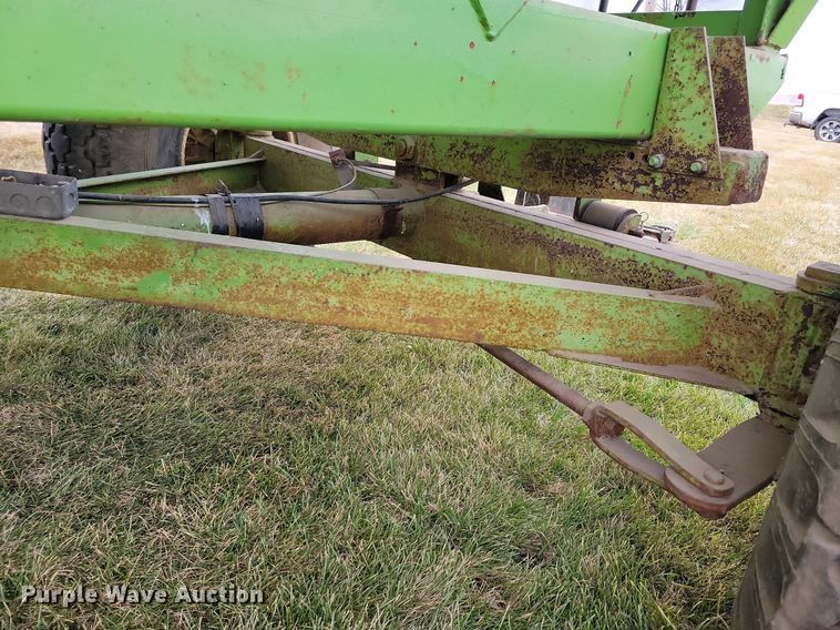 image for item DL7833 Parker 2500 gravity wagon