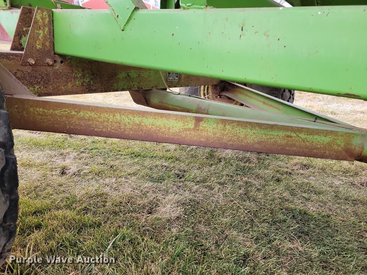 image for item DL7833 Parker 2500 gravity wagon