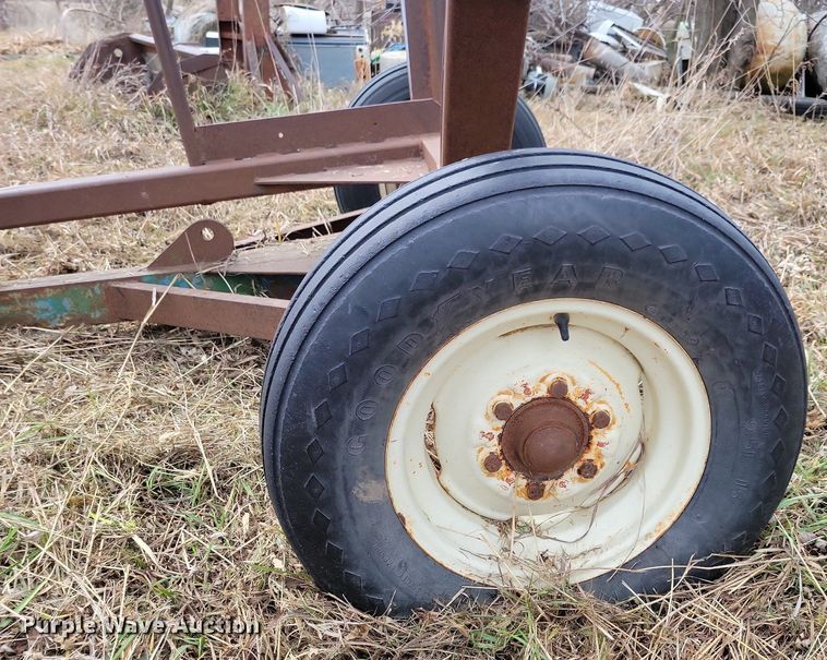 image for item DL7834 (2) hay bale movers