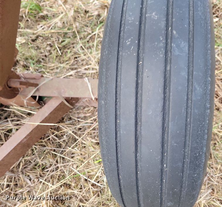 image for item DL7834 (2) hay bale movers