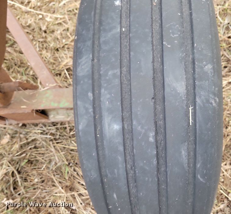 image for item DL7834 (2) hay bale movers