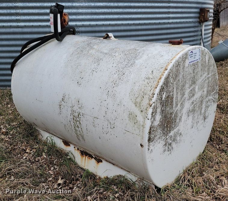image for item DL7836 Fuel tank