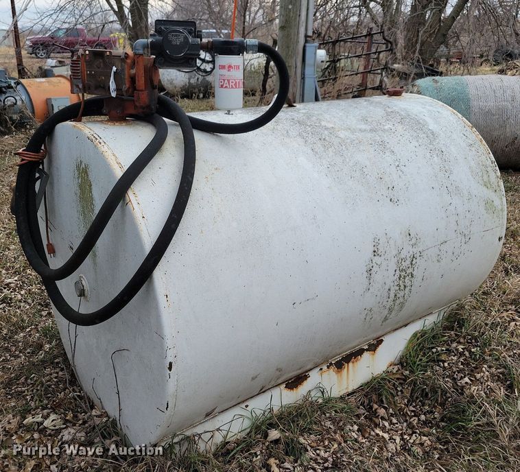 image for item DL7836 Fuel tank
