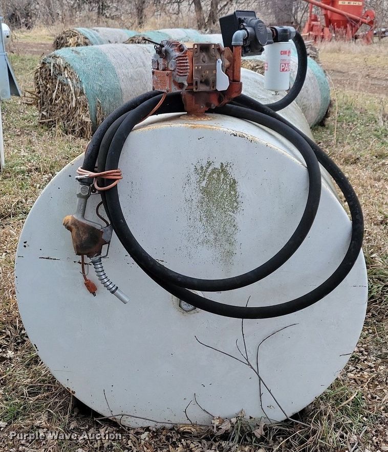 image for item DL7836 Fuel tank