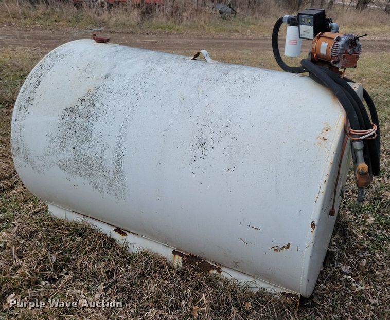image for item DL7836 Fuel tank