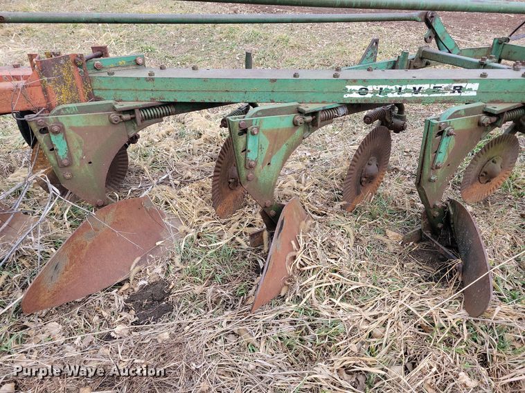 image for item DL7837 Oliver 565 one-way five bottom plow