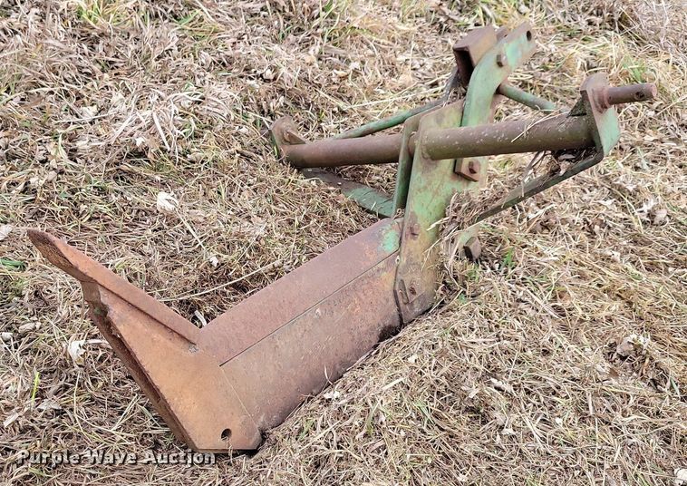 image for item DL7841 John Deere 22-01 ripper