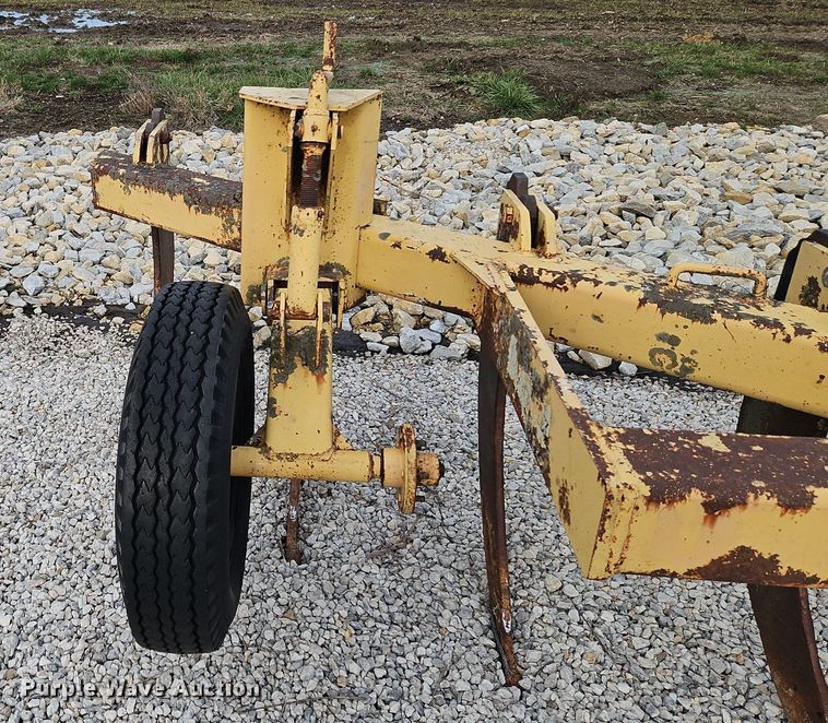 image for item DN7187 Big Ox  79 V-ripper