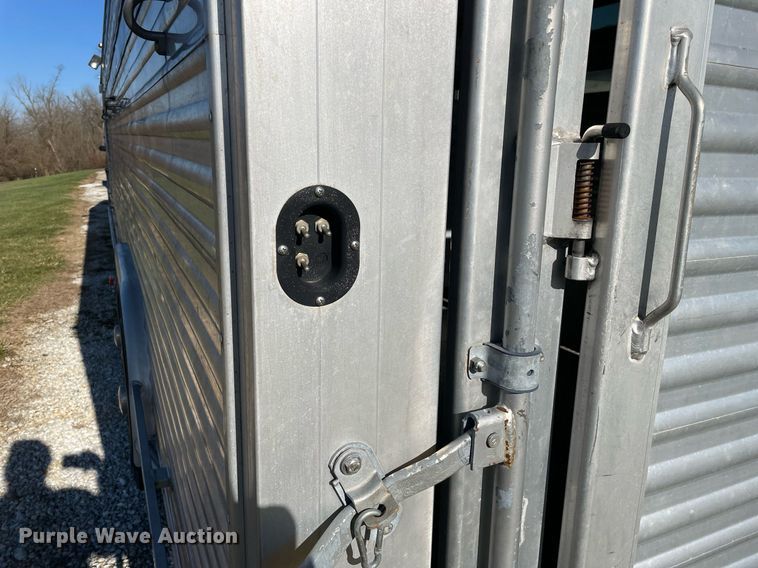 image for item DP0270 2009 Elite  livestock trailer