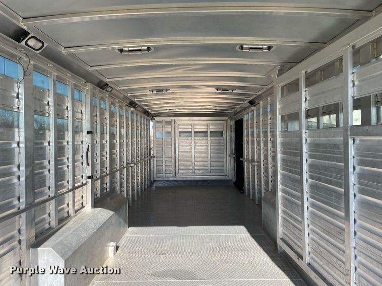 image for item DP0270 2009 Elite  livestock trailer