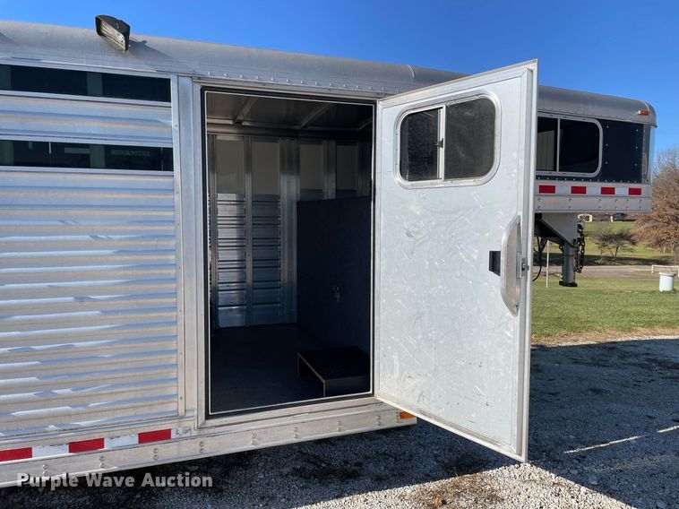 image for item DP0270 2009 Elite  livestock trailer