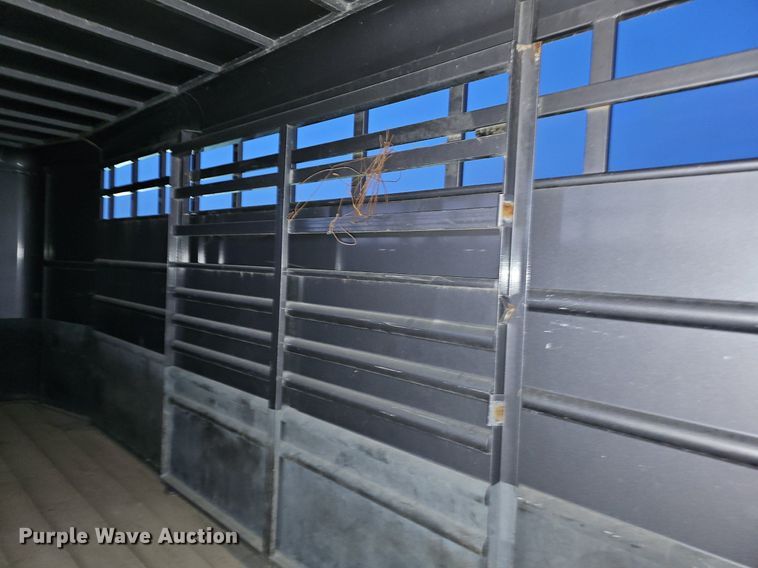 image for item DR5976 2015 Travalong BHSTSTK16 livestock trailer