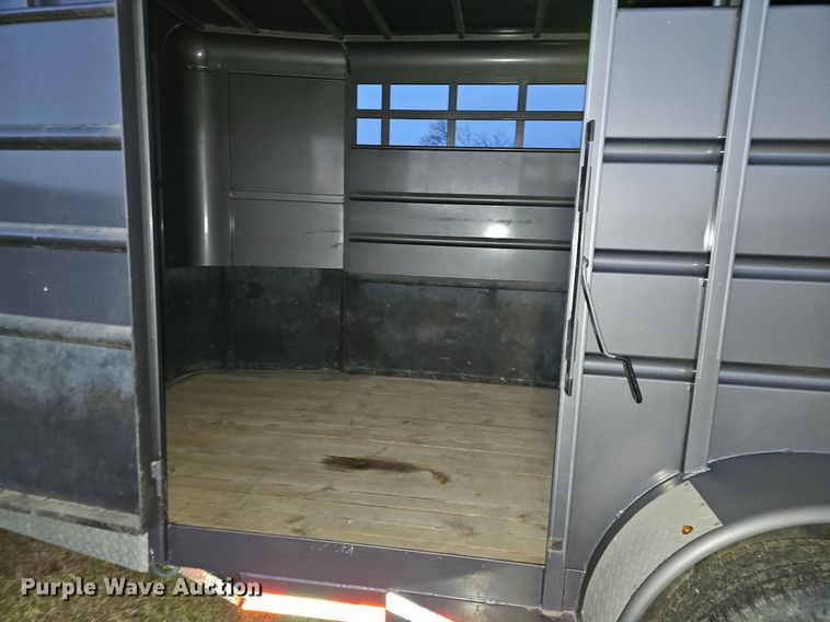 image for item DR5976 2015 Travalong BHSTSTK16 livestock trailer