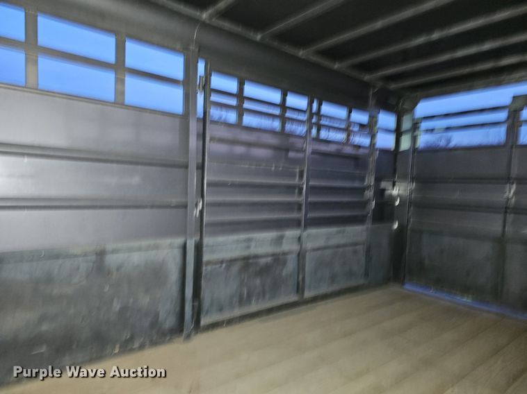 image for item DR5976 2015 Travalong BHSTSTK16 livestock trailer