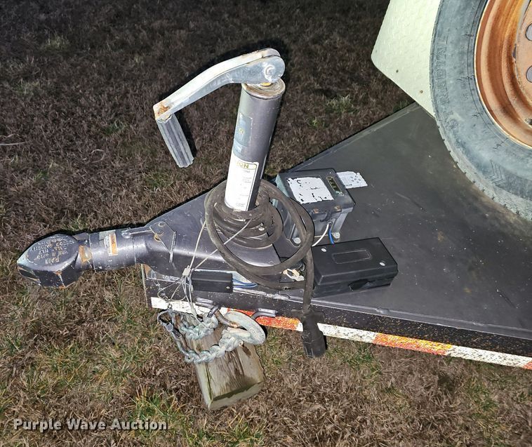 image for item DR5976 2015 Travalong BHSTSTK16 livestock trailer