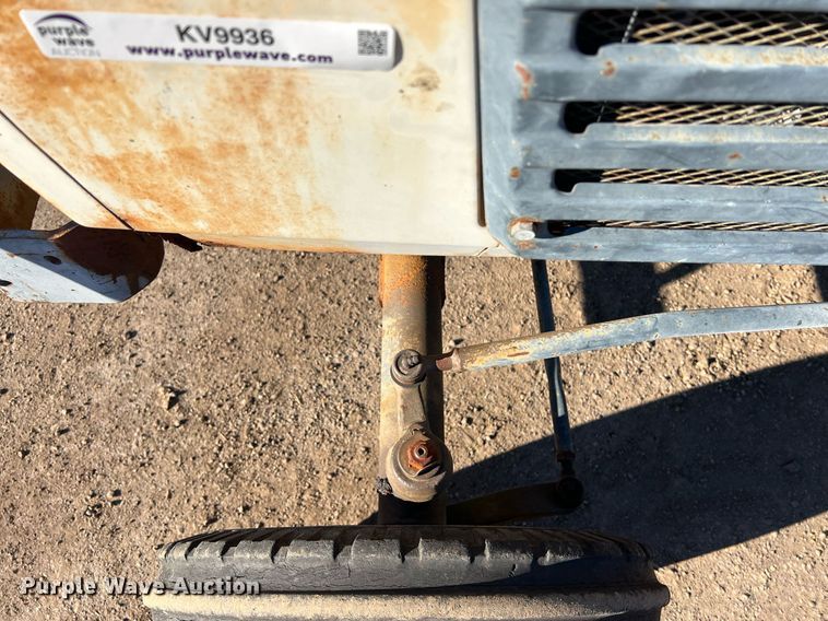 image for item KV9936 Bolens G212 tractor