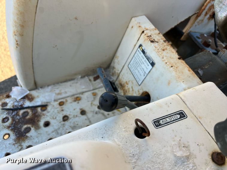 image for item KV9936 Bolens G212 tractor