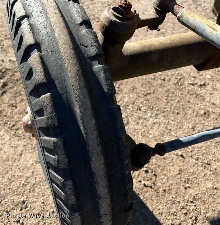 image for item KV9936 Bolens G212 tractor