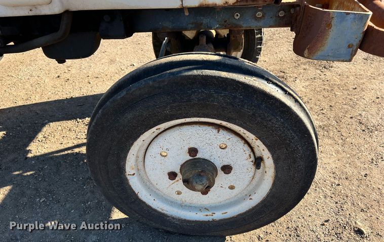 image for item KV9936 Bolens G212 tractor