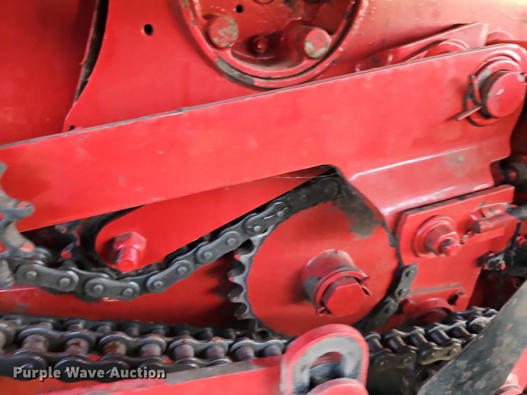 image for item LB9713 2008 New Holland BR7090 round baler