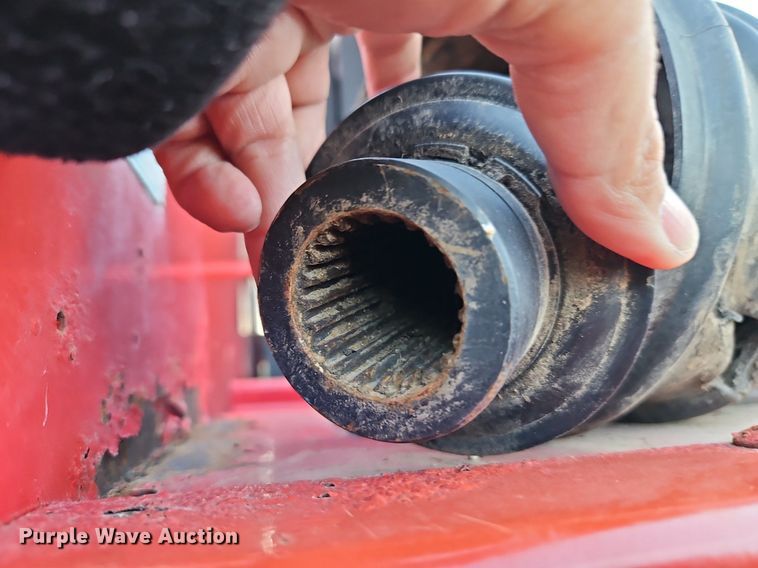 image for item LB9713 2008 New Holland BR7090 round baler