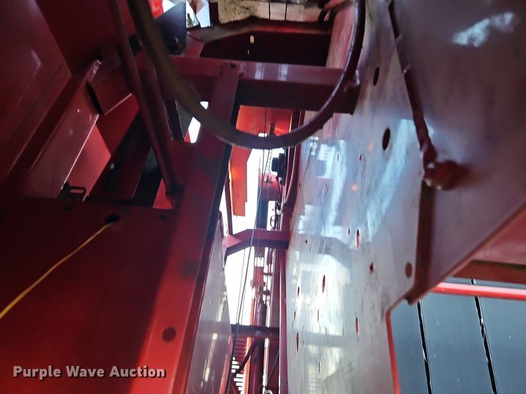 image for item LB9713 2008 New Holland BR7090 round baler