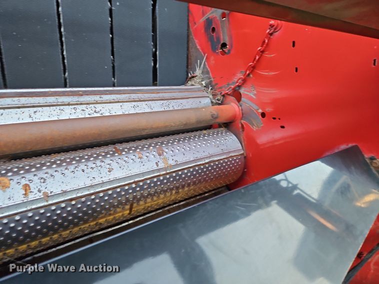 image for item LB9713 2008 New Holland BR7090 round baler