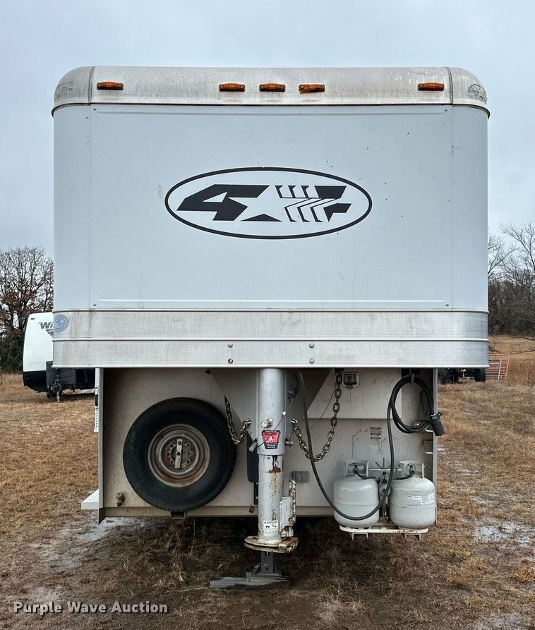 image for item LK9743 2008 4 Star Trailers horse trailer