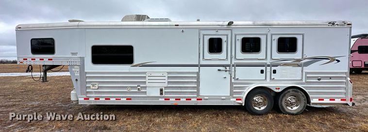 image for item LK9743 2008 4 Star Trailers horse trailer