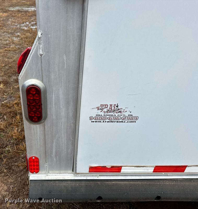 image for item LK9743 2008 4 Star Trailers horse trailer