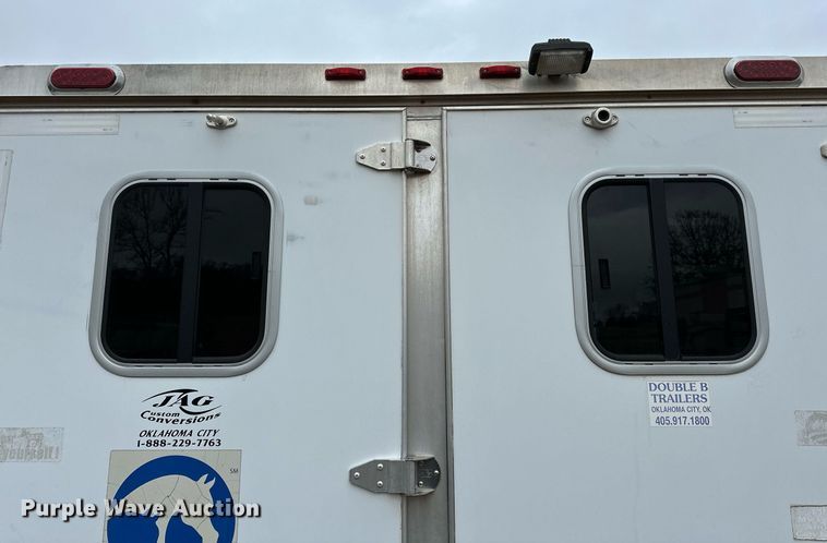 image for item LK9743 2008 4 Star Trailers horse trailer